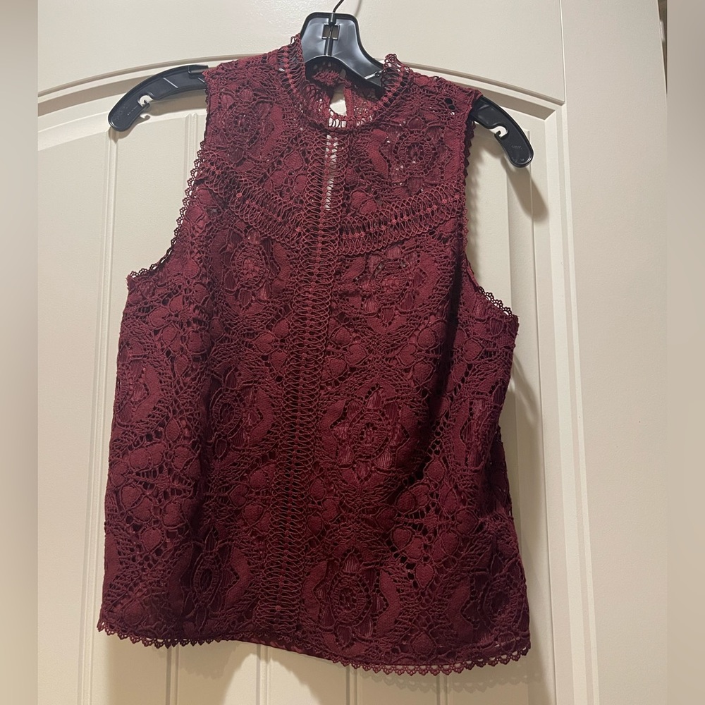 BB Dakota Lace Sleeveless Top